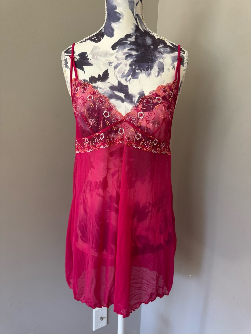 Y2K Jacob Floral Lace Embroidered Sheer Camisole in Hot Pink